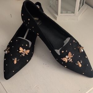 Chic Black Bee Embellished Women's Loafers